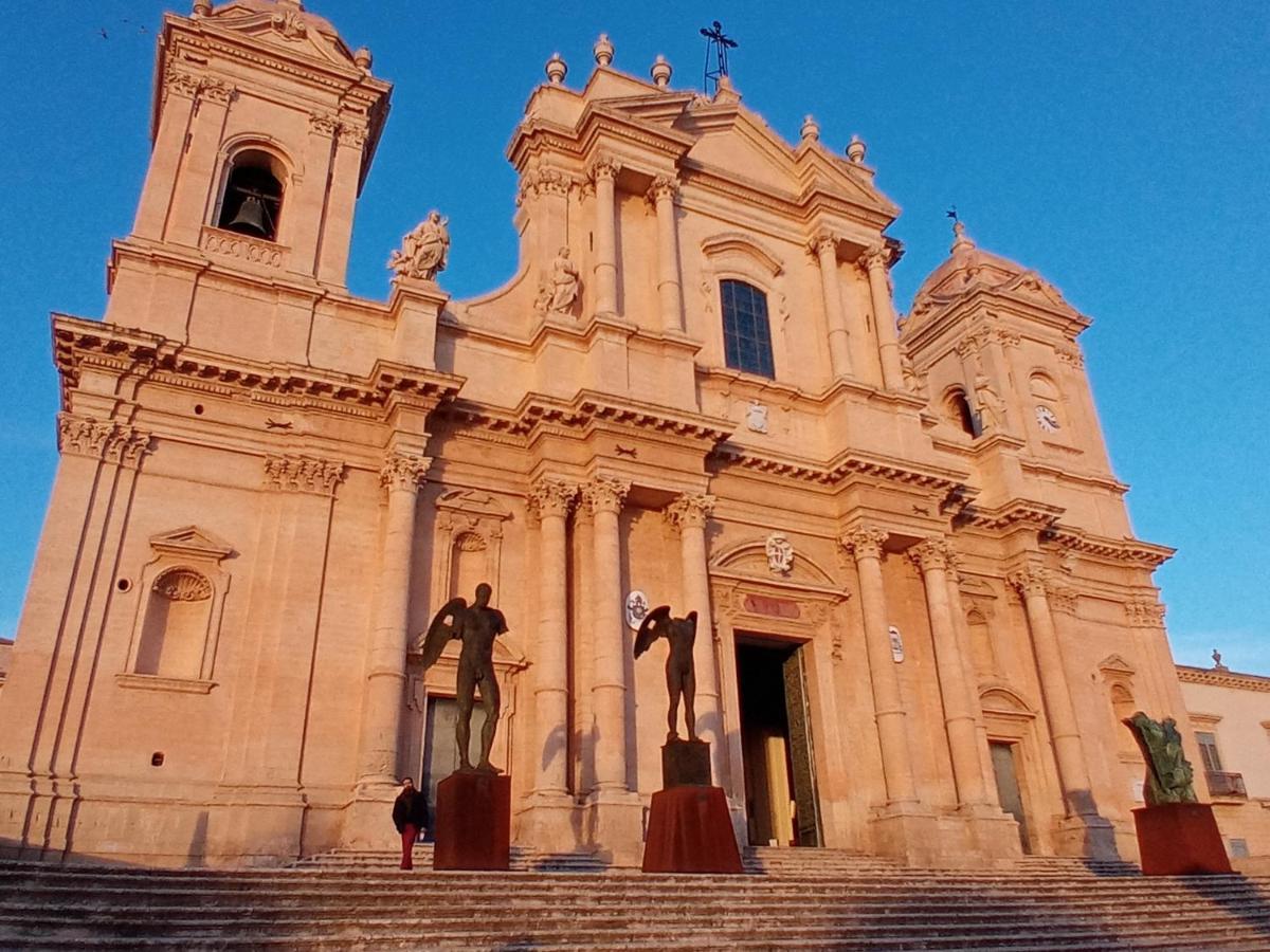 Pomona Dynamic Villa Noto Kültér fotó